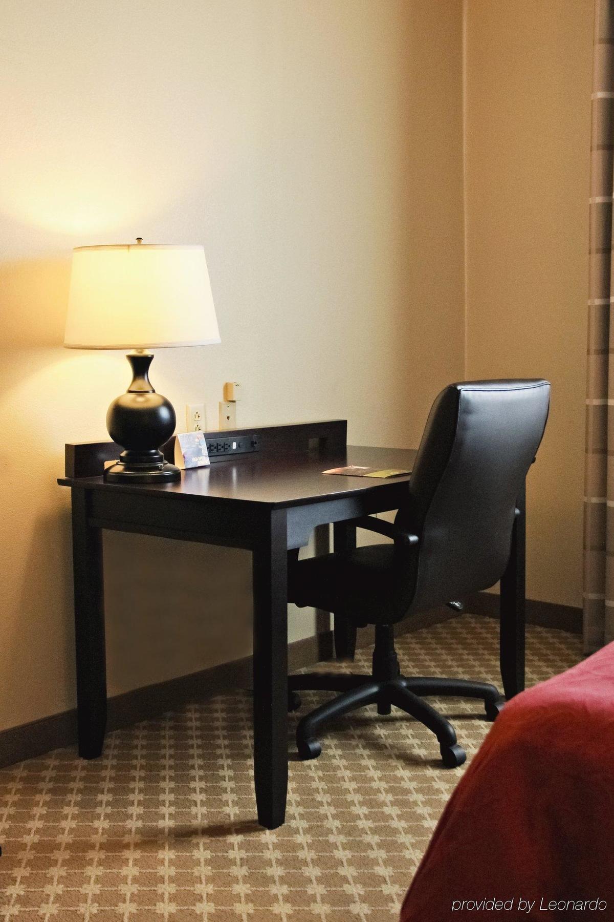 Country & By Radisson, Frackville Hotel