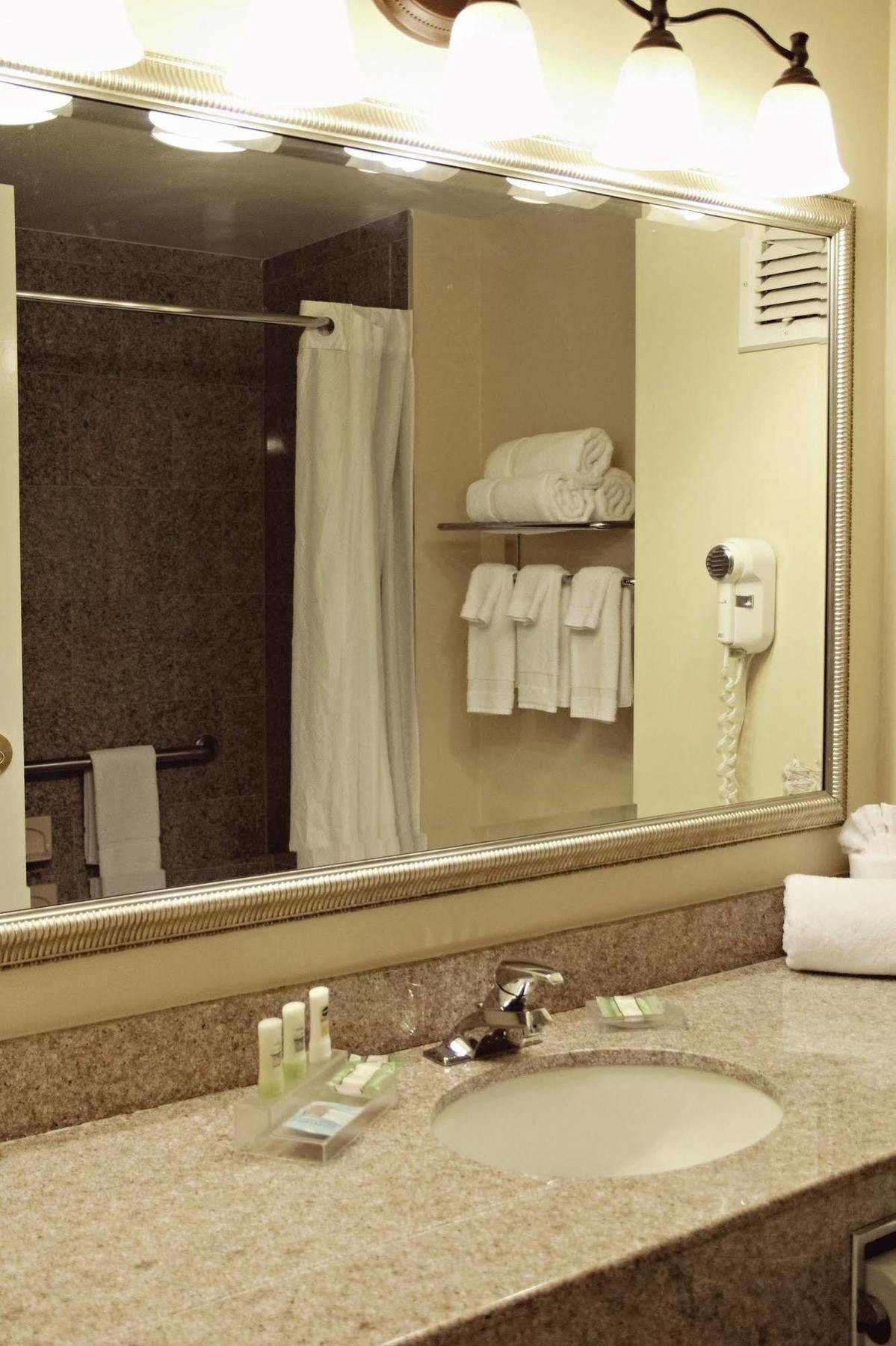 Hotel Country & By Radisson, Frackville Mount Pleasant